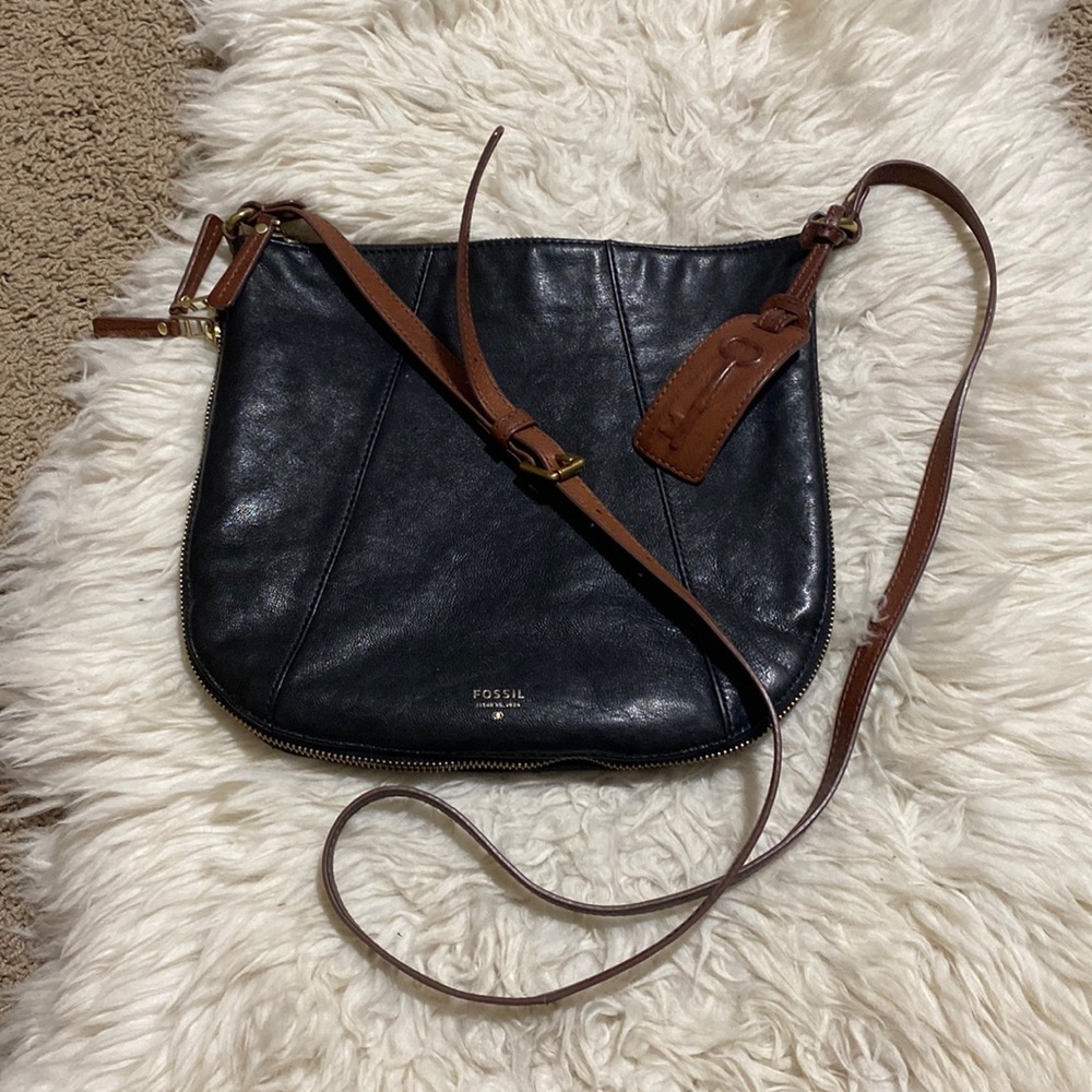 Fossil I Gwen Leather Expandable‎ Hobo Crossbody Bag